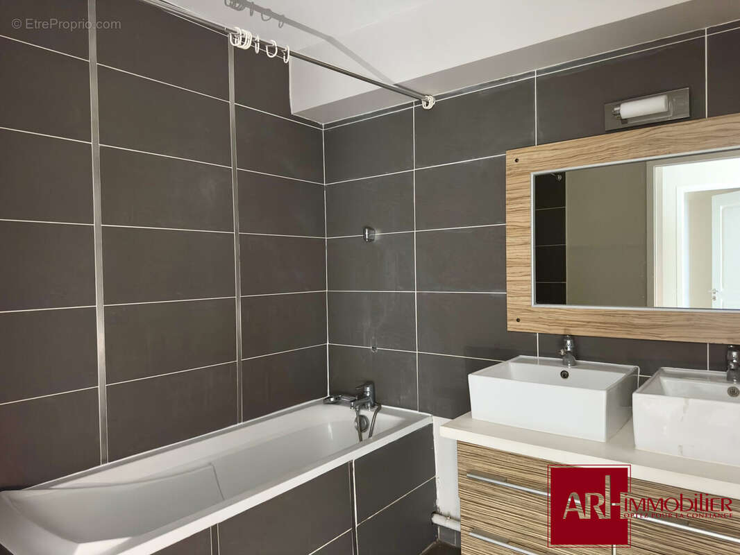 Appartement à SAINT-DENIS