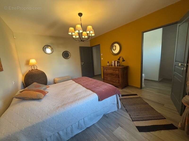 Maison à SAINT-GENGOUX-LE-NATIONAL