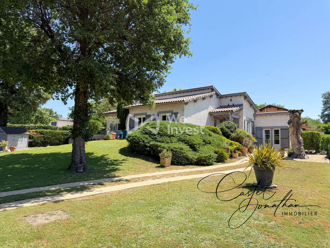 Maison à AGNIN