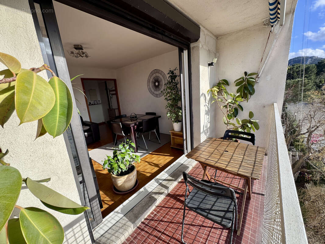 Appartement à MARSEILLE-9E