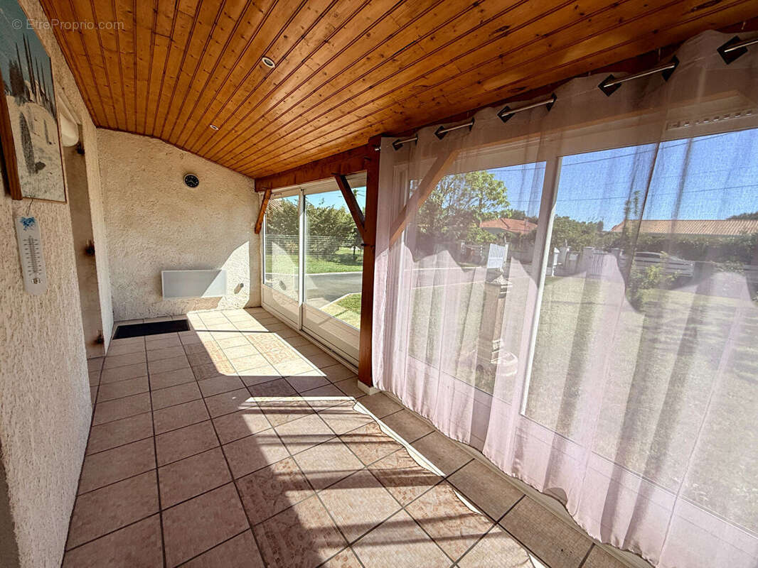 Traditionnelle 3 chambres avec garage et piscine ! - photo 13