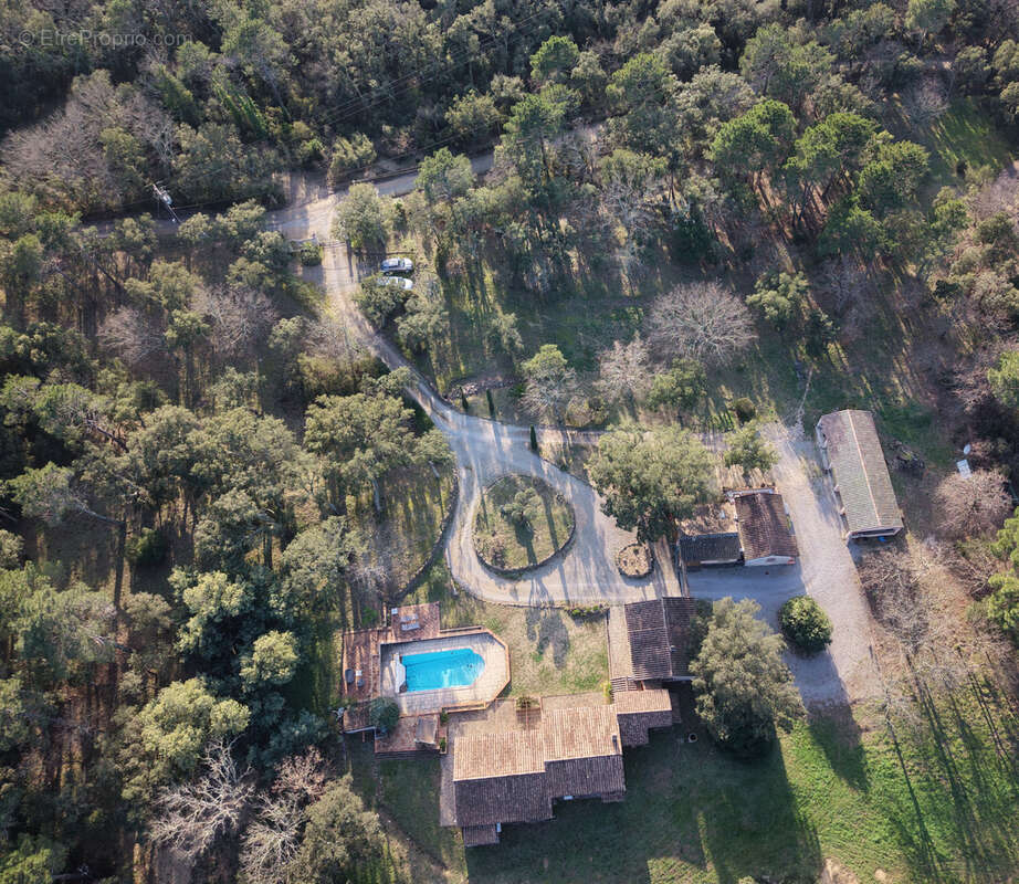 Maison à PLAN-DE-LA-TOUR