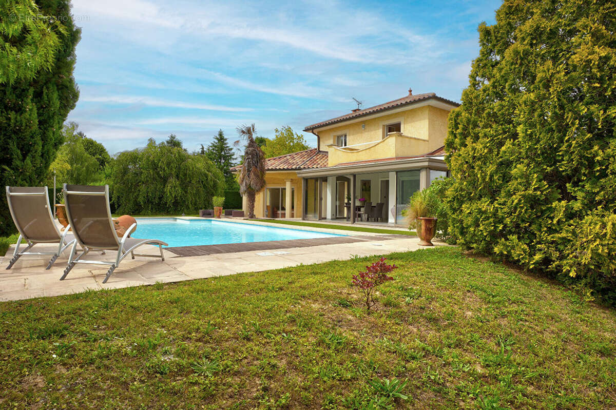 Maison à FONTAINES-SAINT-MARTIN