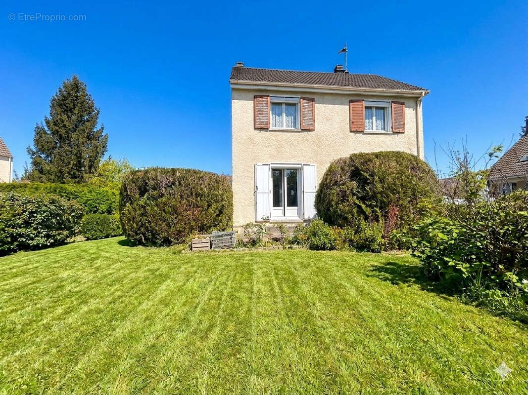 Maison à CESSON