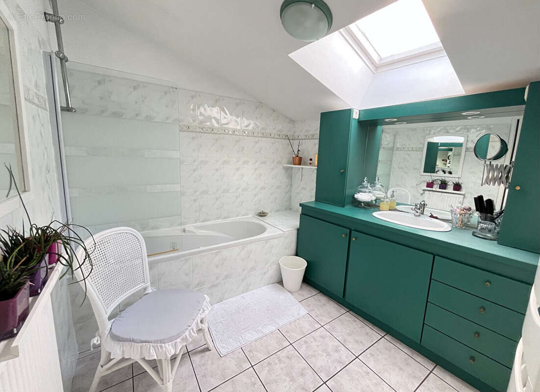 Maison à LA CHAPELLE-SUR-ERDRE