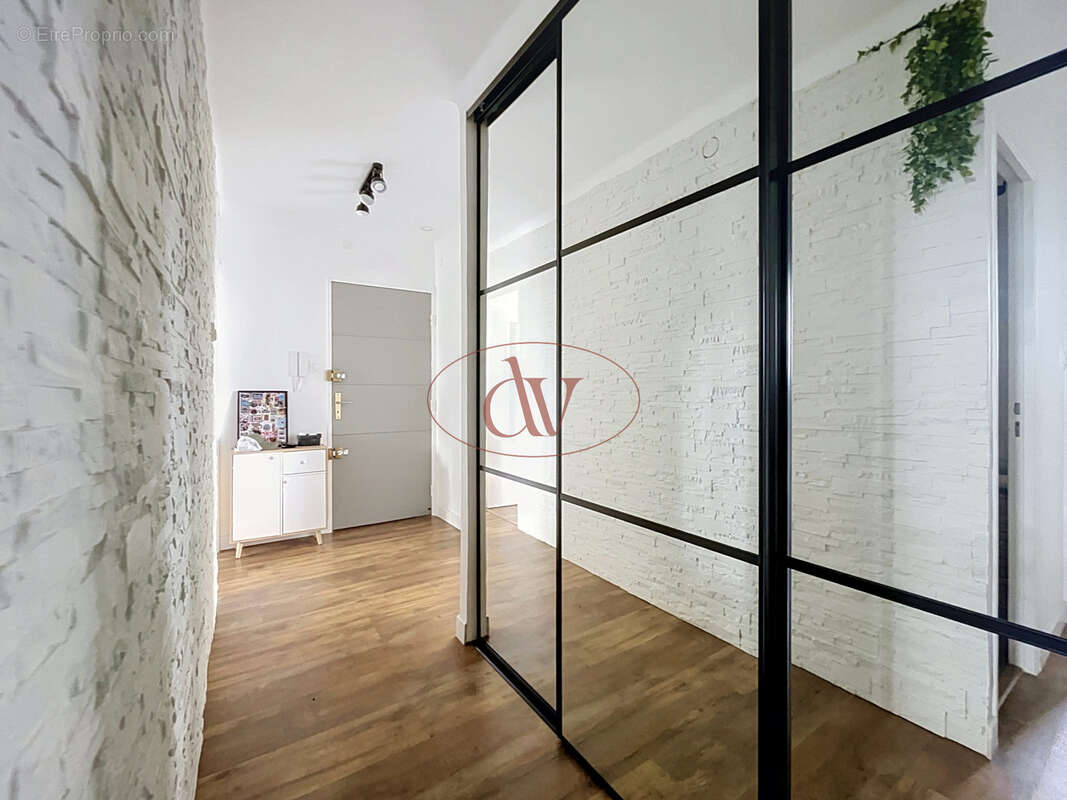 Appartement t3 / 74m2 / 3 ème étage /garage /  moyen vernet / perpignan - photo 13