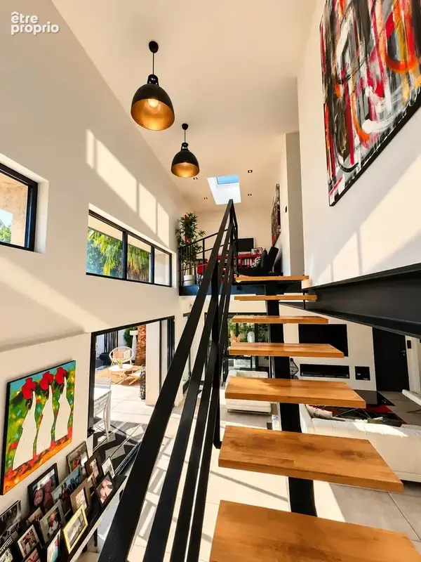 MONTPELLIER – Villa d’architecte coup de cœur avec piscine, jardin intimiste et 5 chambres - photo 7