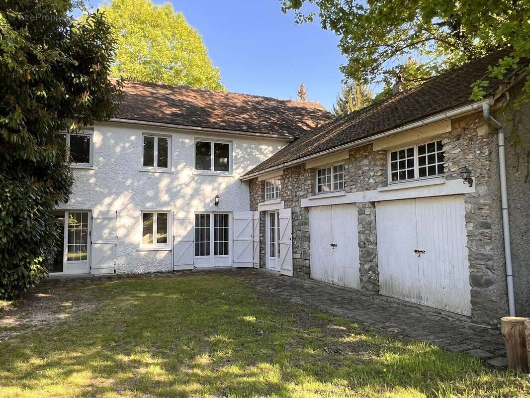 Maison à SAINT-CHERON