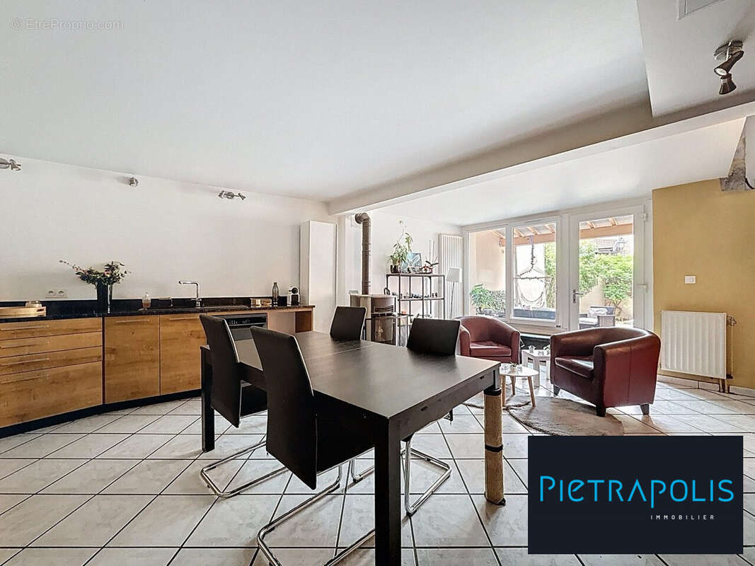 Maison à VELARS-SUR-OUCHE