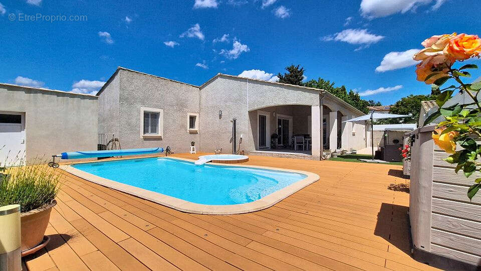 Maison à VILLEVIEILLE
