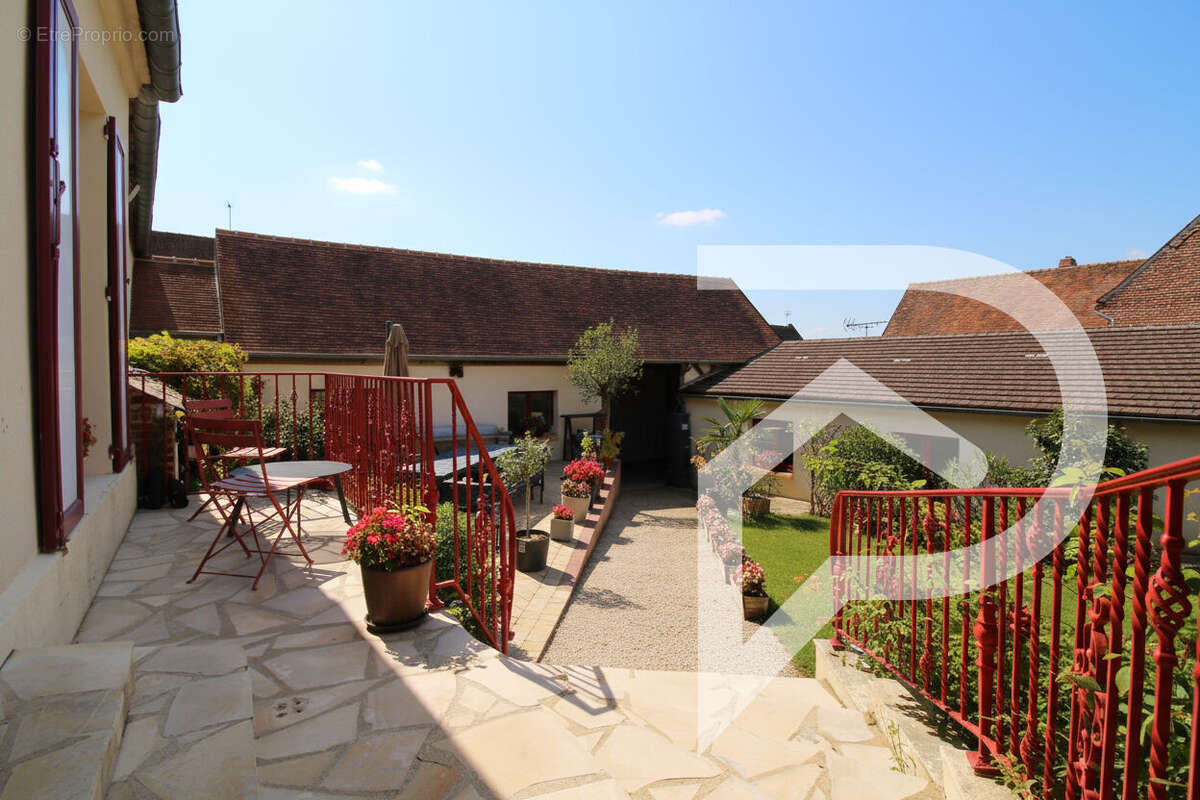 Maison à JONQUIERES