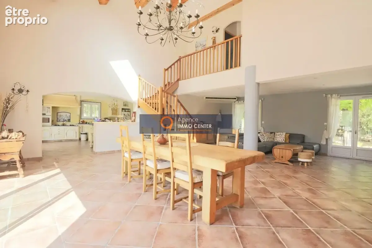 Cuers   propriété familiale avec piscine, garage et dépendance - photo 5