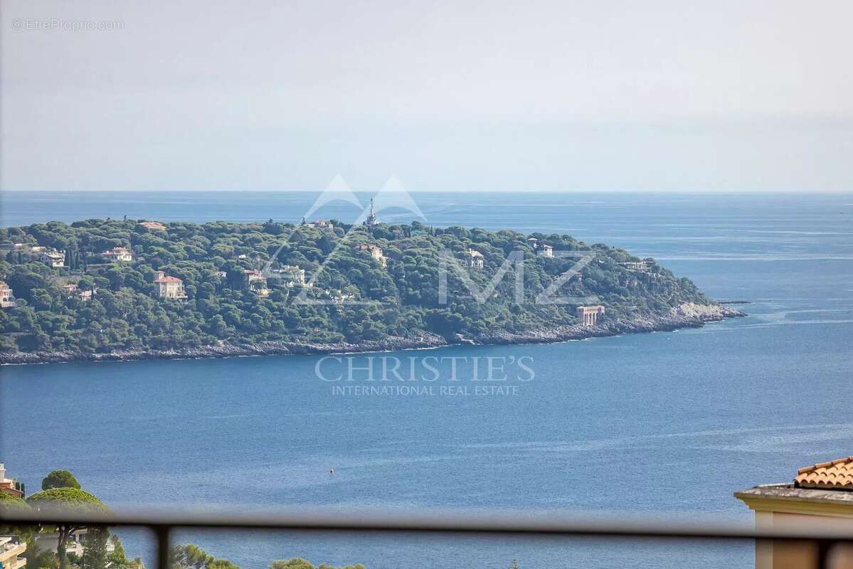 Appartement à BEAUSOLEIL