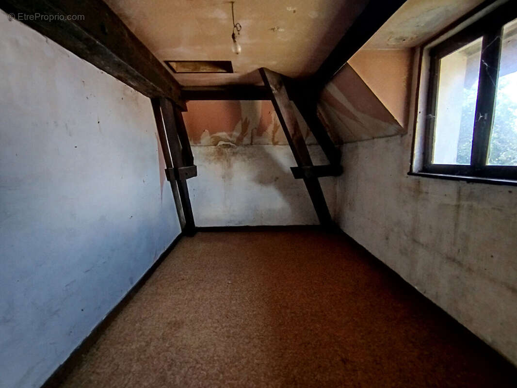 Maison à AISONVILLE-ET-BERNOVILLE