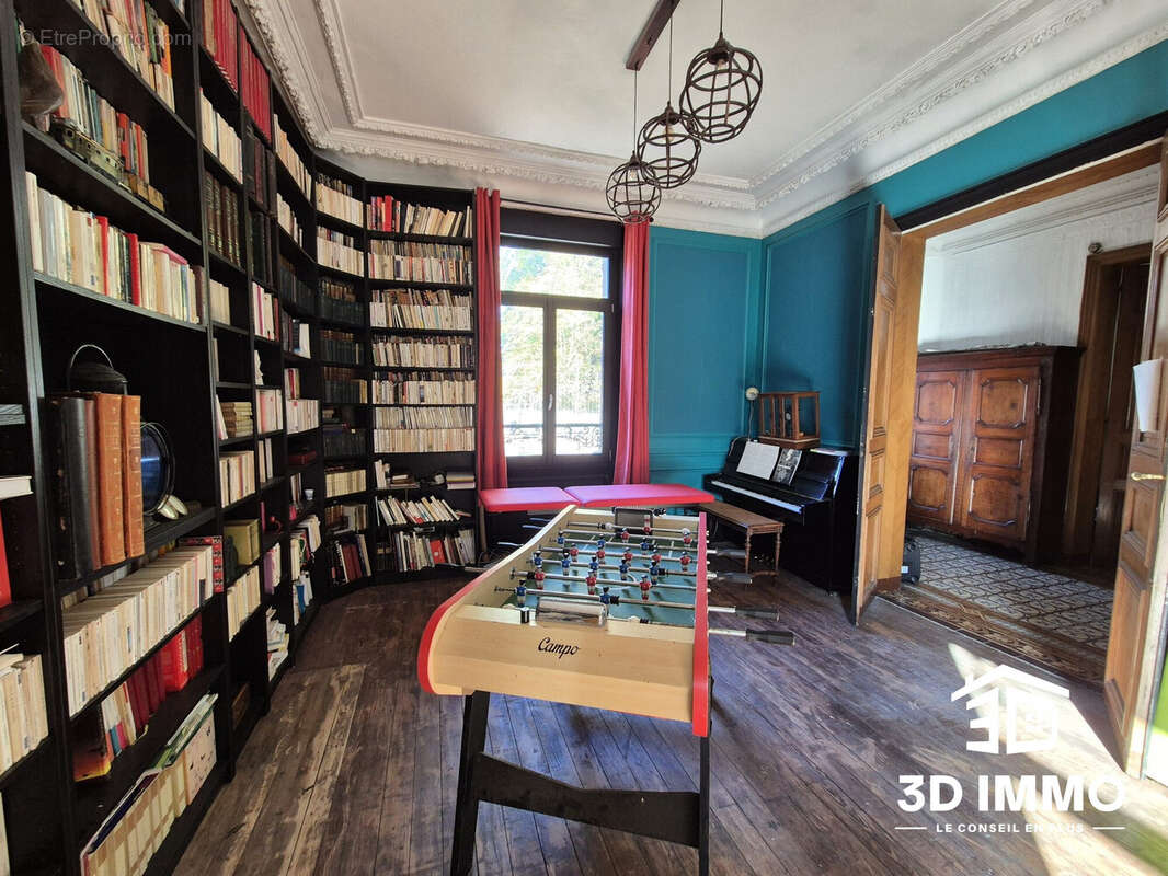 Maison à AVESNES-SUR-HELPE