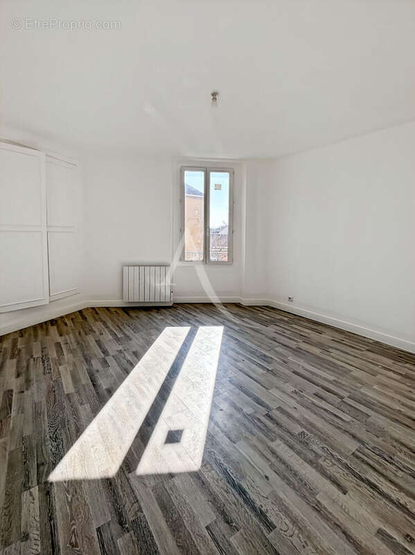 Appartement à SAINT-MICHEL-SUR-ORGE