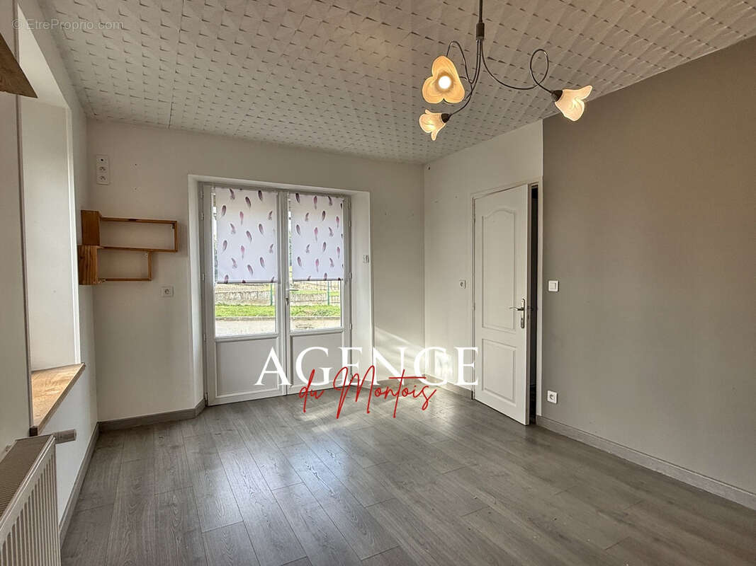 Maison à PERCENEIGE