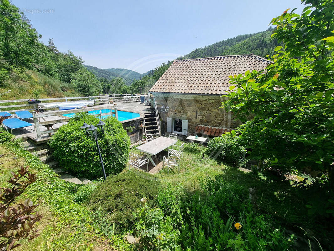 Maison à SAINT-PIERRE-SUR-DOUX