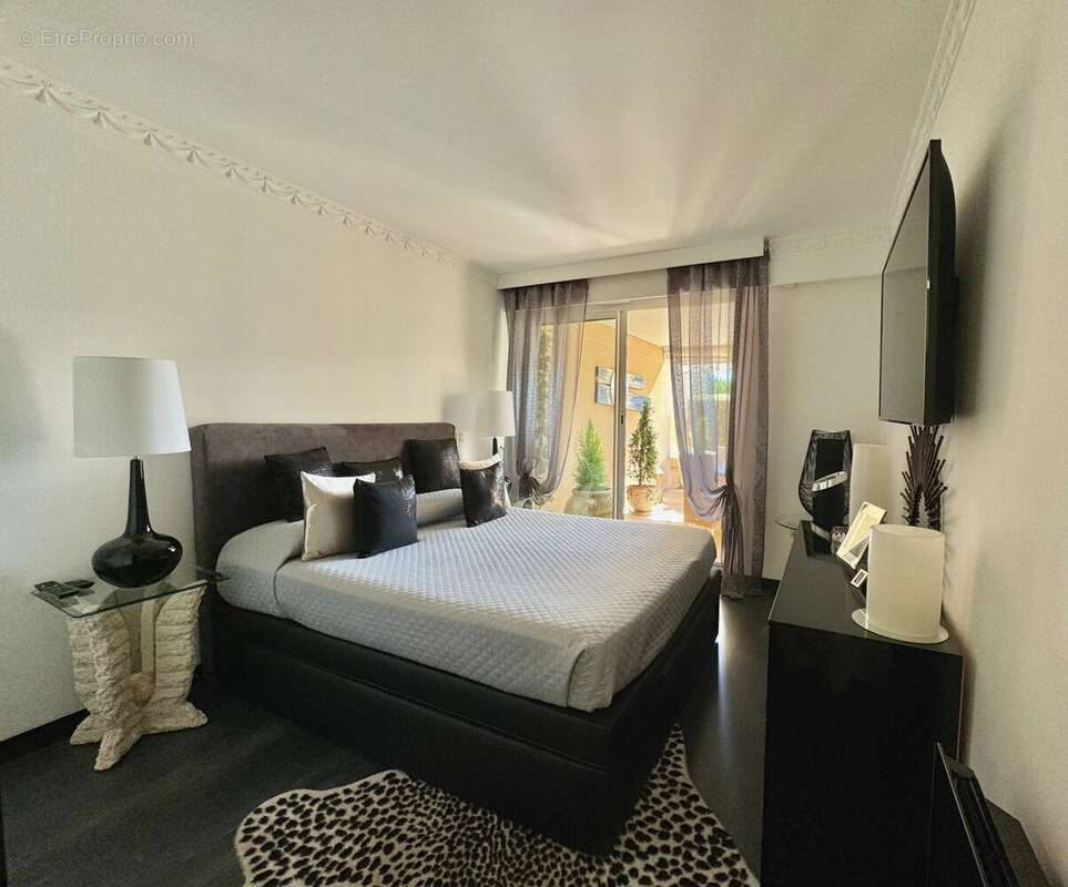 Appartement à ROQUEBRUNE-CAP-MARTIN