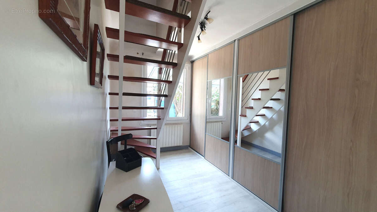 Maison à L&#039;HAY-LES-ROSES