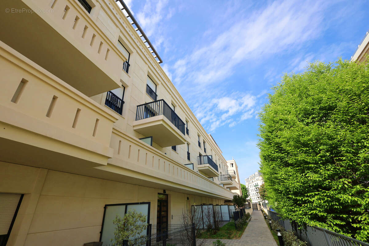 Appartement à LE PLESSIS-ROBINSON