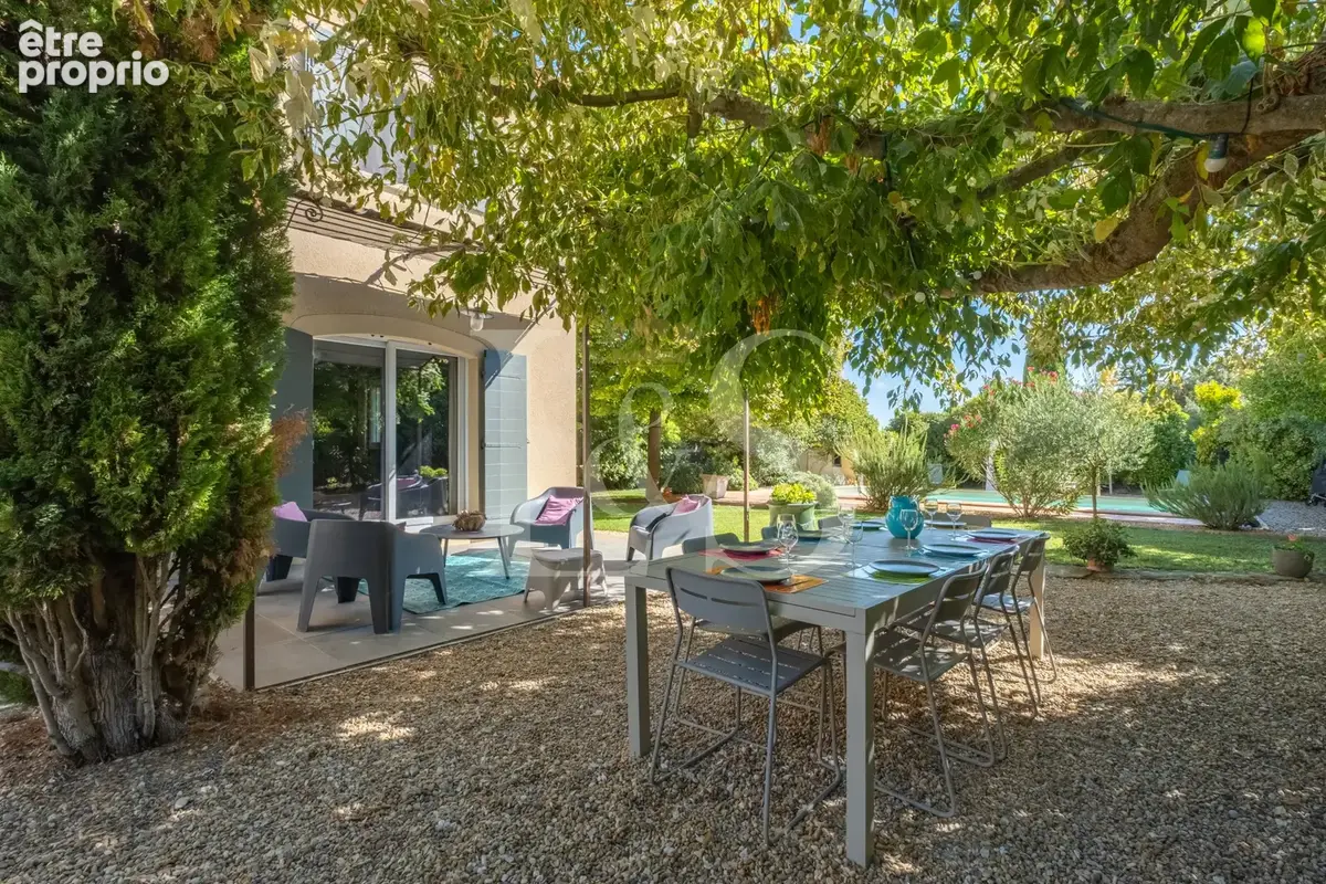 Villa avec adorable jardin et piscine à l'Isle sur la sorgue - photo 2