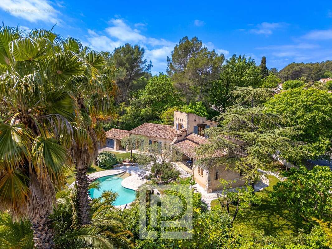Maison à MOUGINS