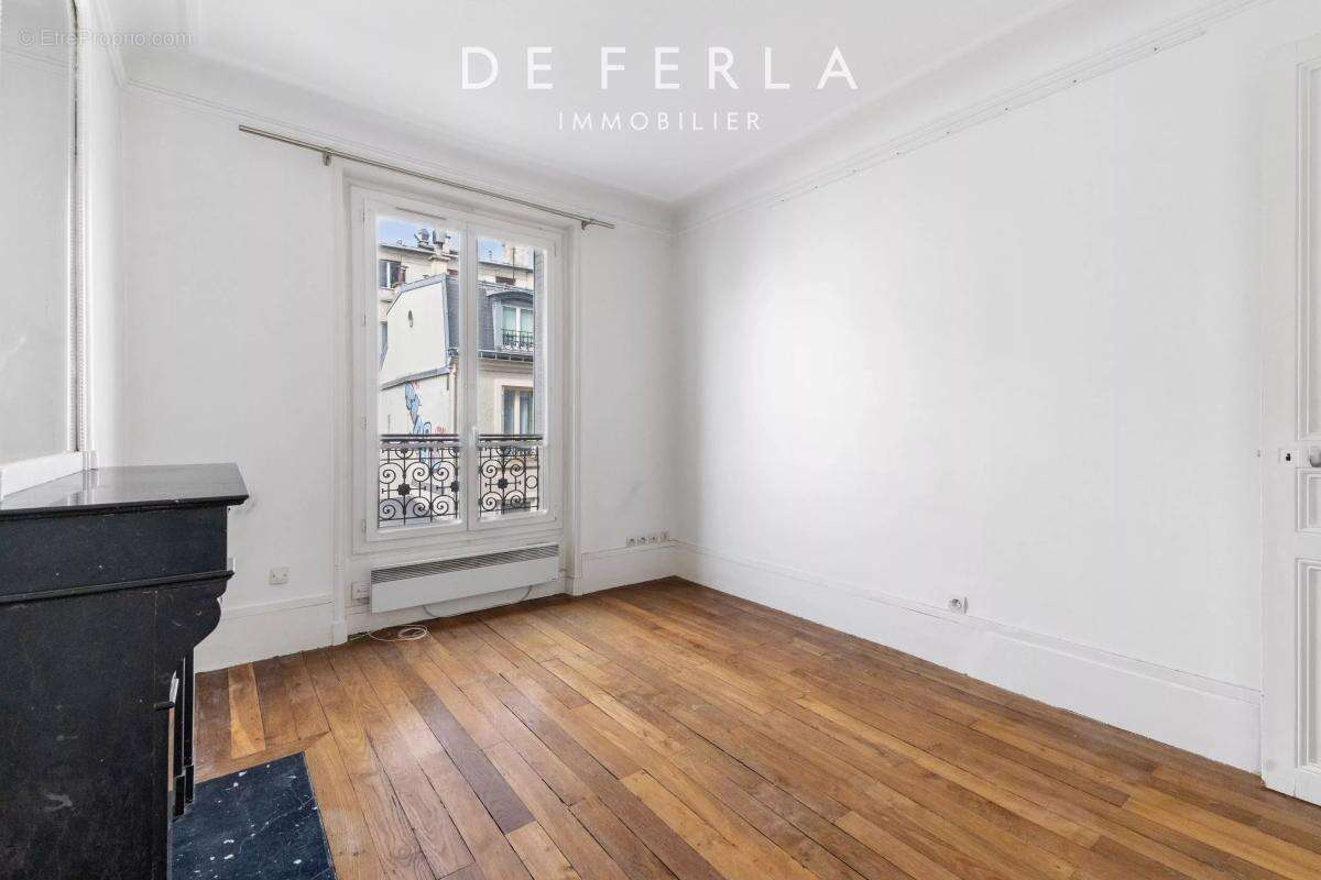 Appartement à PARIS-14E