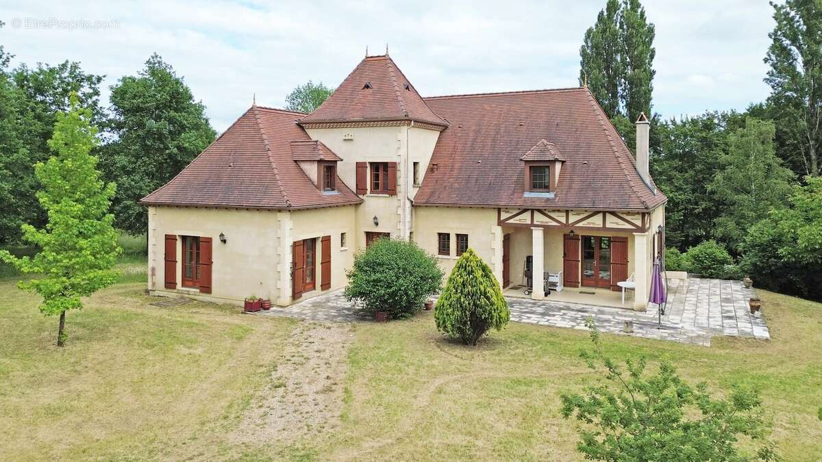 Maison à LAUZUN