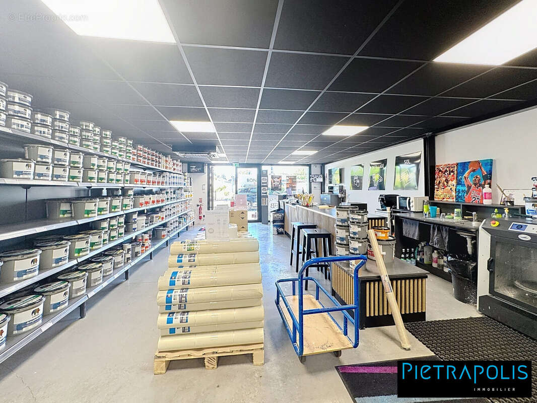 Commerce à CRAPONNE