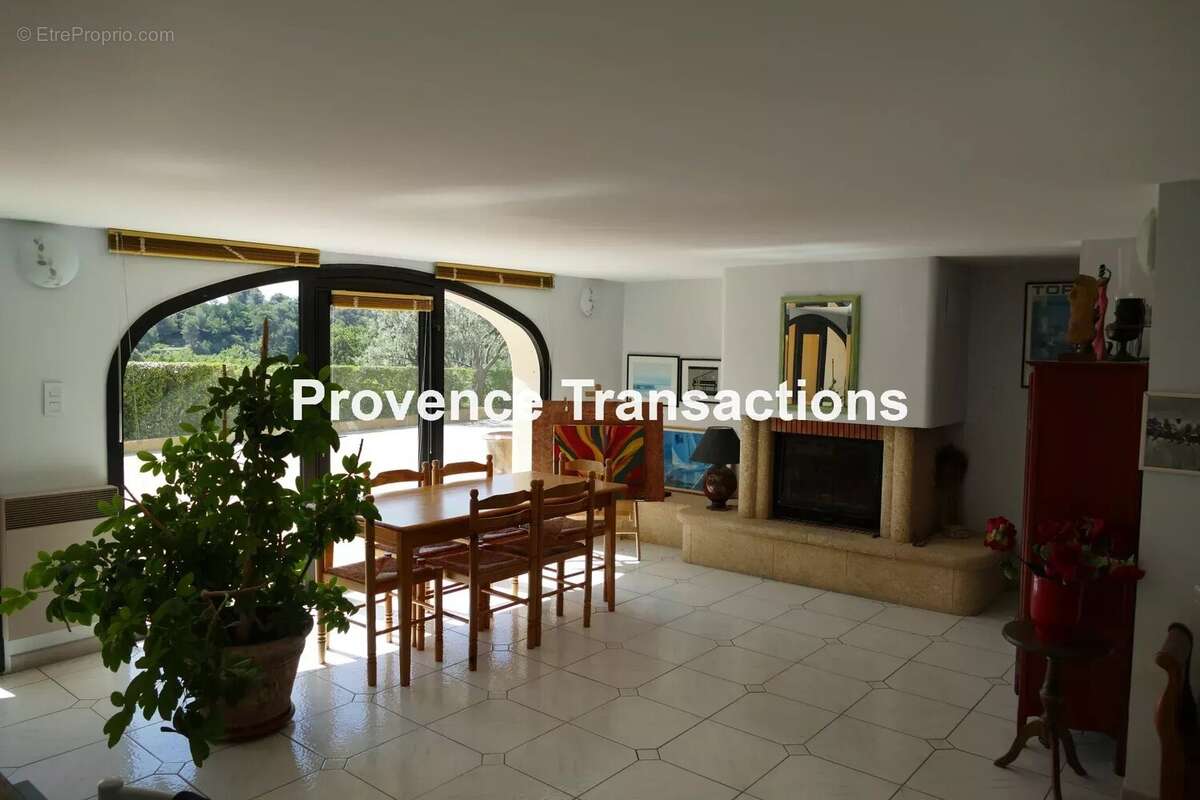 Maison à BEAUMES-DE-VENISE