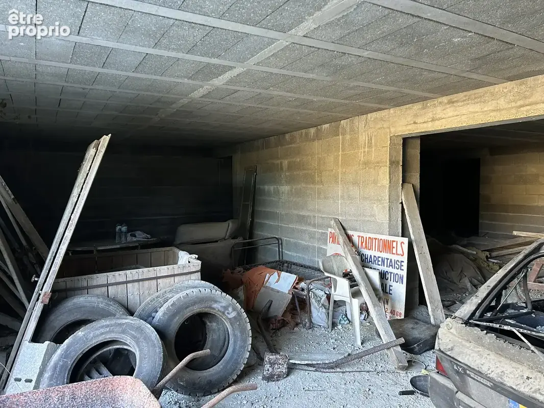 À CHÂTEAUBERNARD, à proximité immédiate d'Auchan   un projet immobilier aux multiples possibilités ! - photo 15