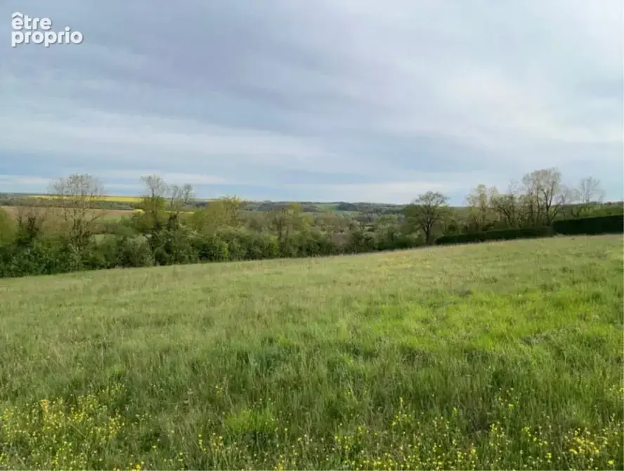Terrain à LEZINNES
