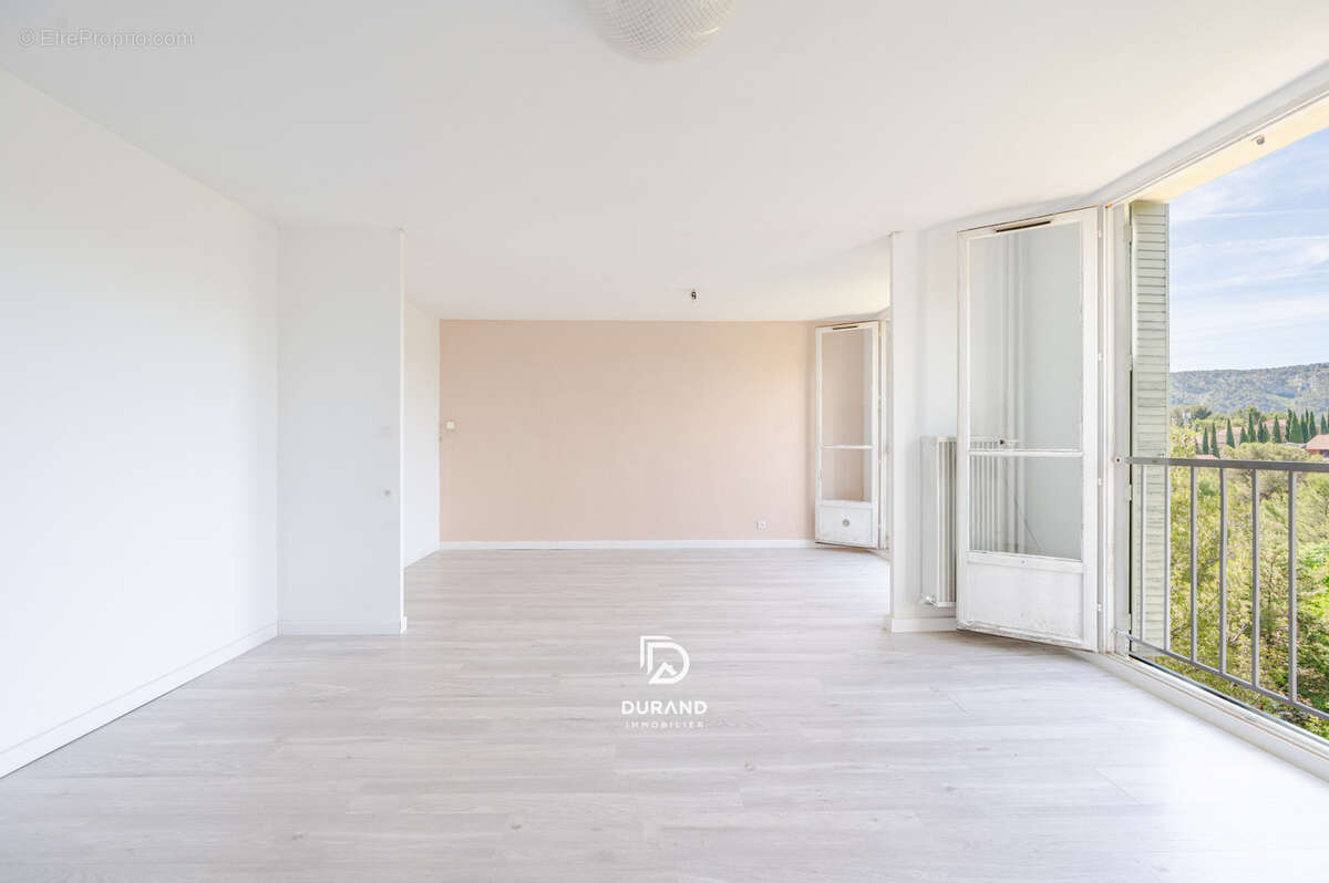 Appartement - terrasses - les caussettes - 13400 aubagne - photo 2