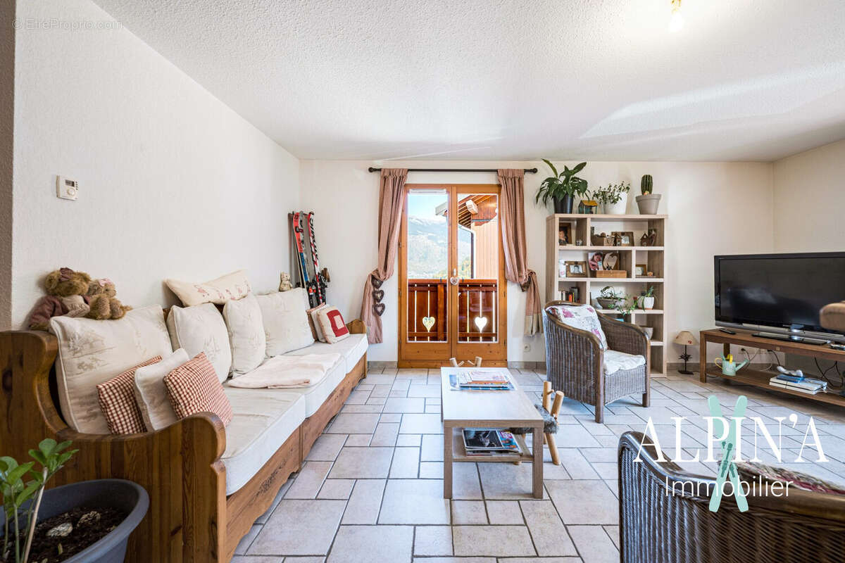 Appartement à LES ALLUES