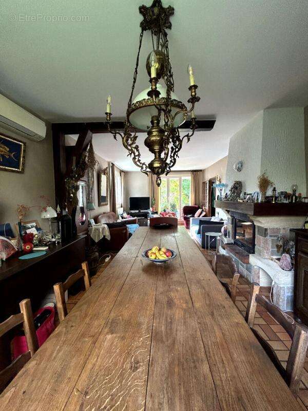 Maison à VARENNES-VAUZELLES