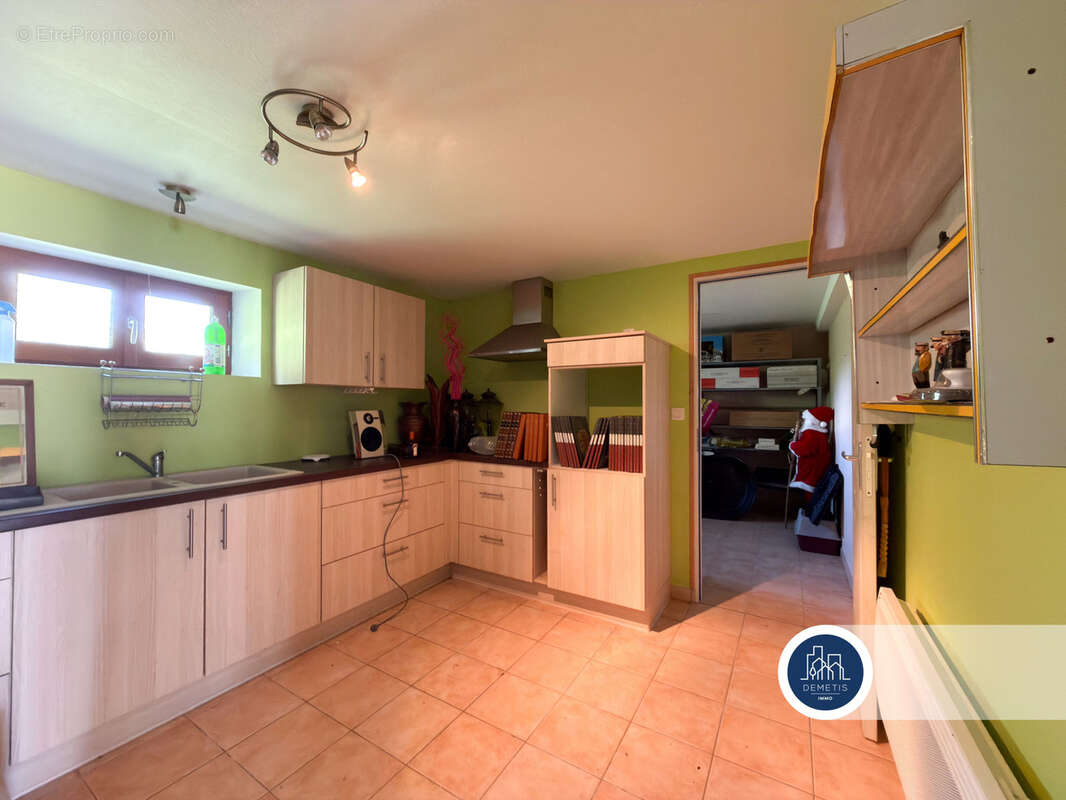 Propriété de caractère avec trois habitations, piscine et dépendances - photo 19