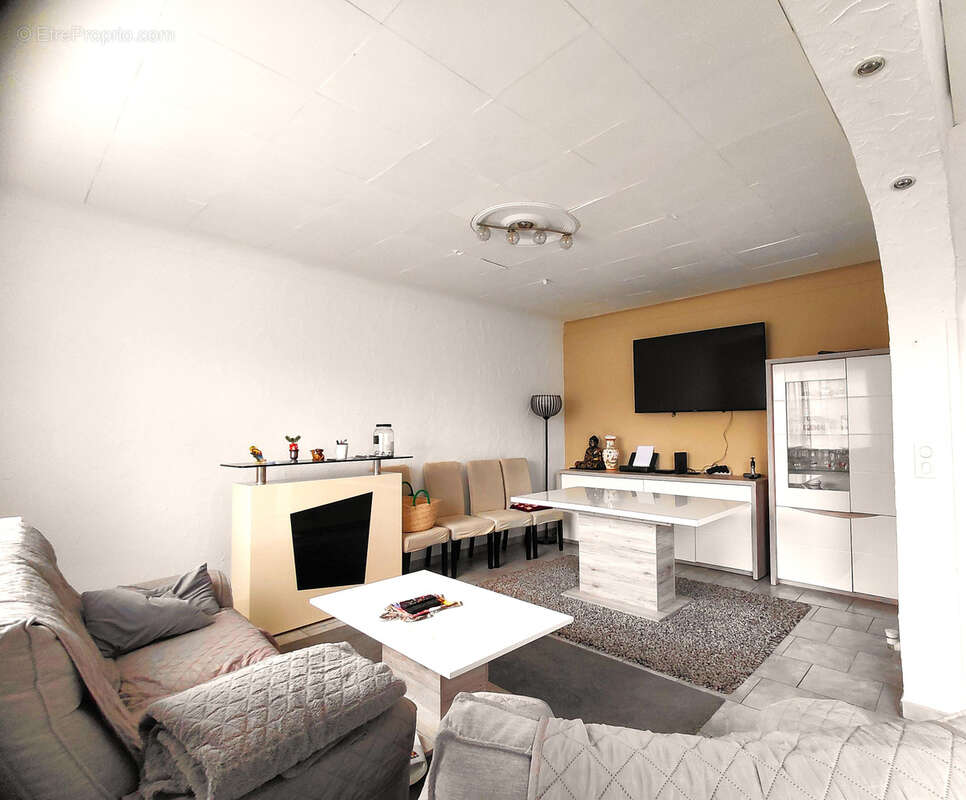Maison à COULOUNIEIX-CHAMIERS