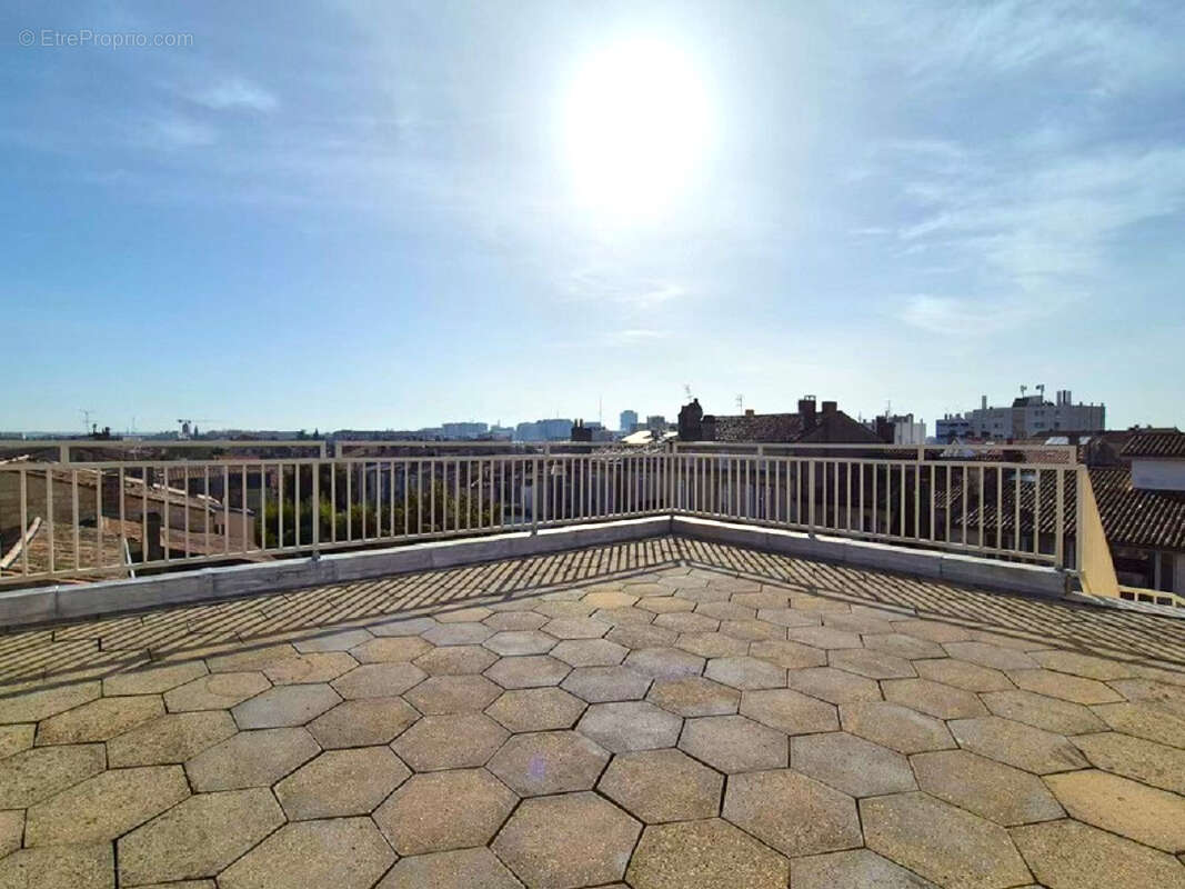 Appartement à BORDEAUX