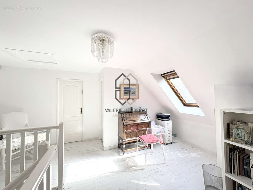  Maison contemporaine avec piscine - photo 12