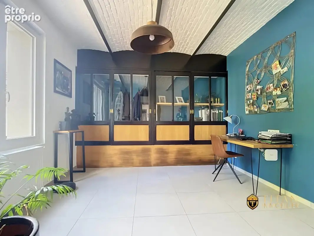 EXCLUSIVITÉ - Maison de caractère  210 m²  3 chambres, 2 garages  Sainte-Marie-Kerque - Titan Immobilier