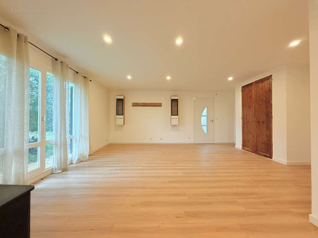 Maison à SAINT-DOULCHARD