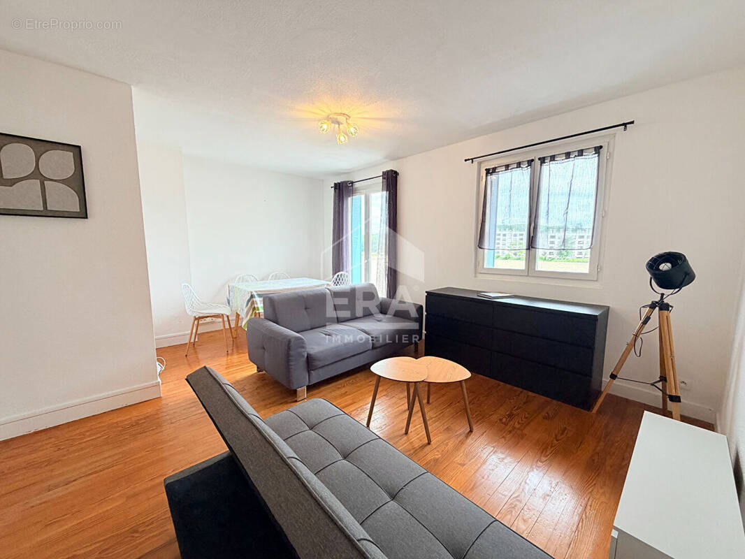 Appartement à AUREILHAN