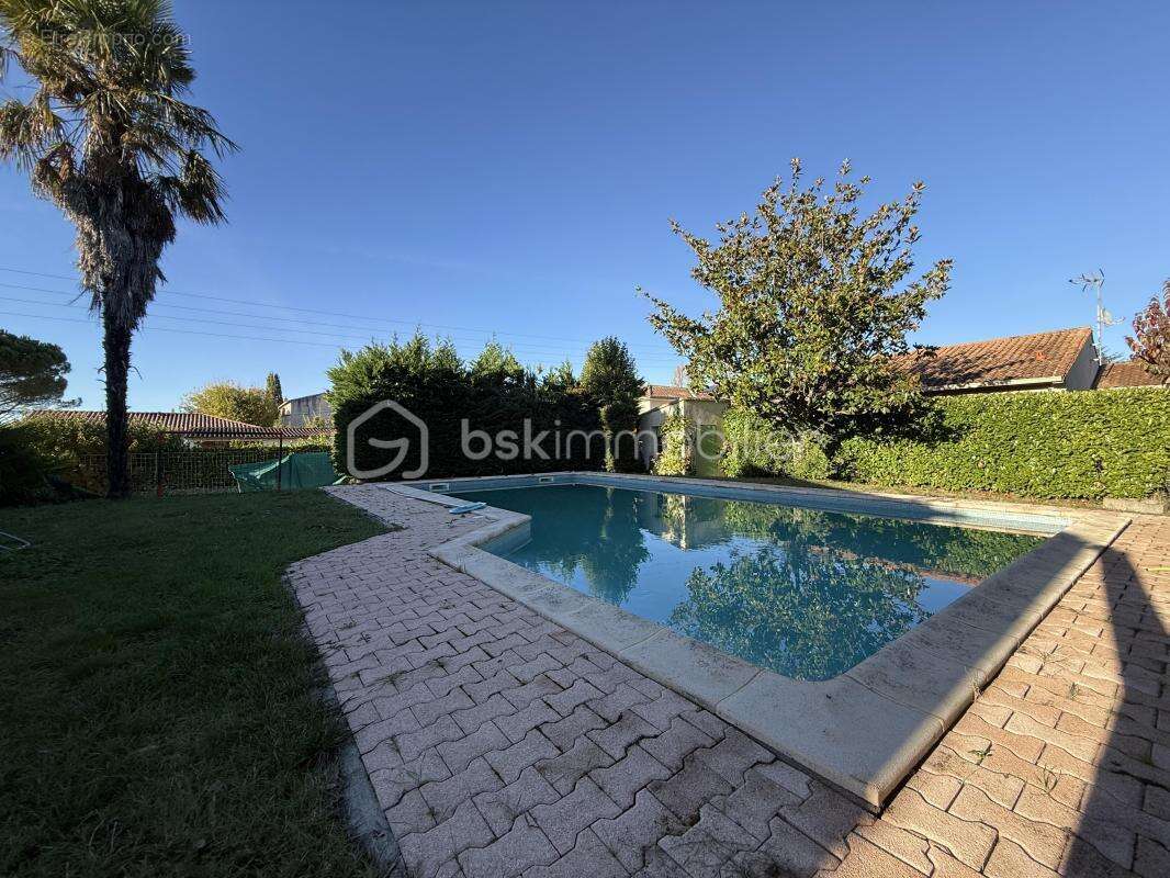 Exclusivité, PECHBONNIEU maison T6 d'environ 150m2 avec terrain de 1091m2 garage et piscine - photo 18
