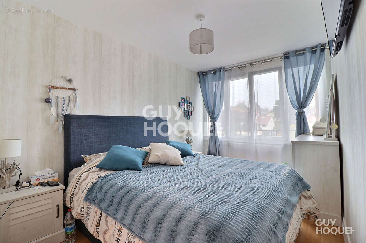 Appartement à SAINTE-GENEVIEVE-DES-BOIS