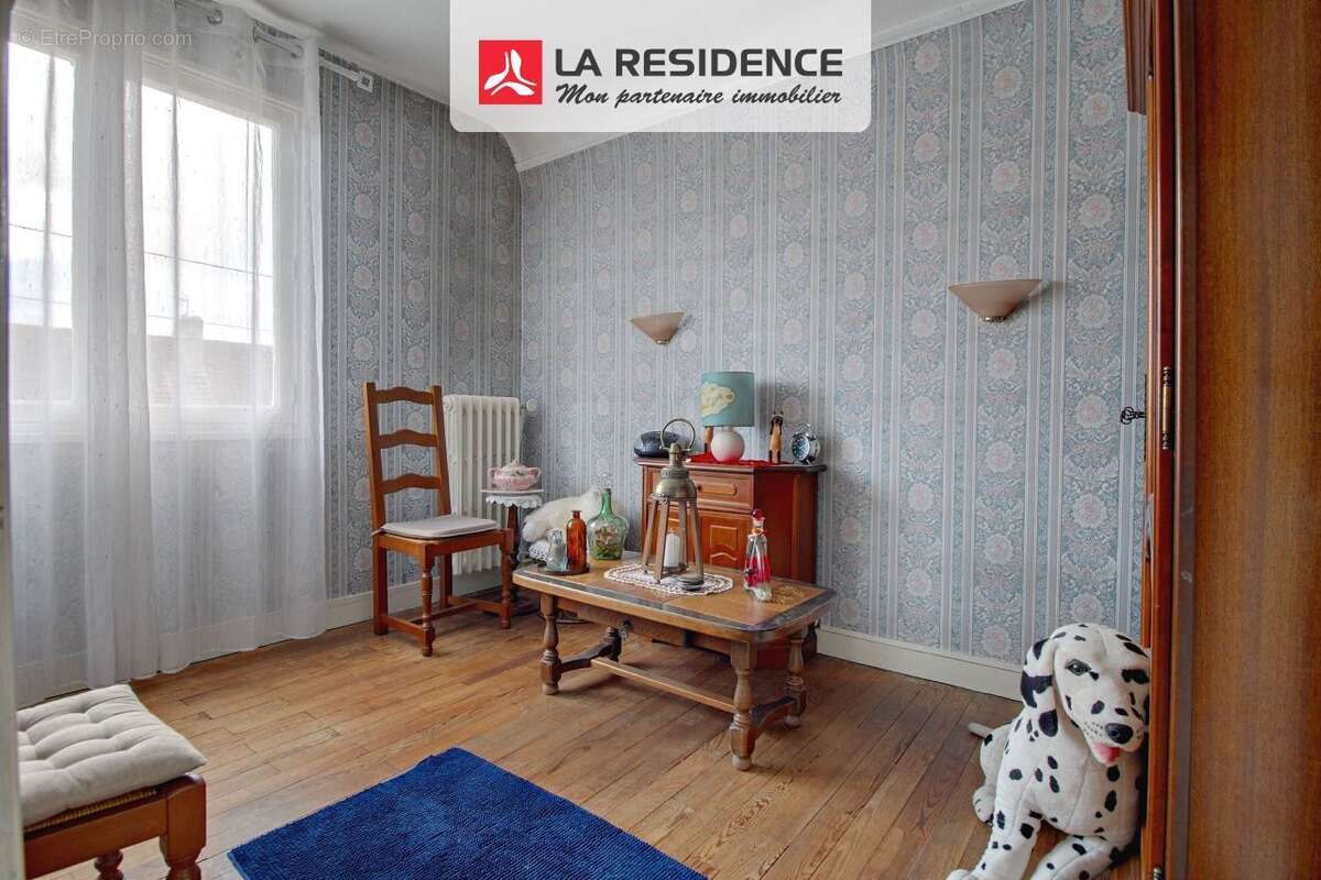 Maison à SAINT-ETIENNE-DU-ROUVRAY