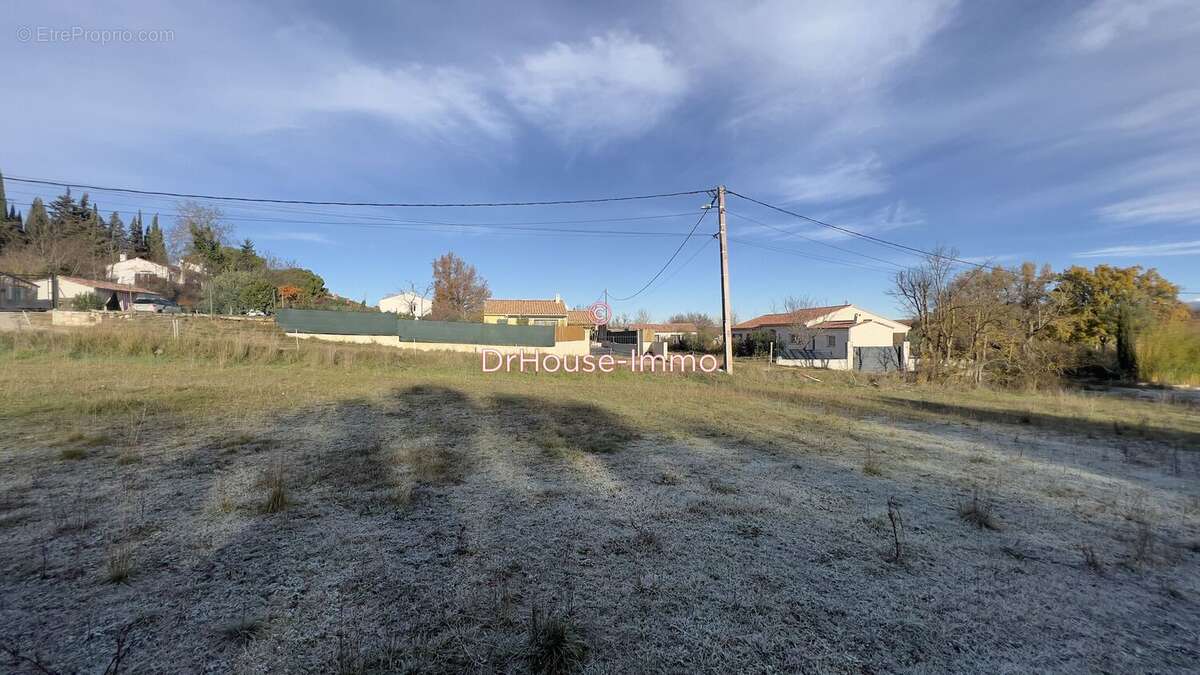 Terrain à MONTMEYAN