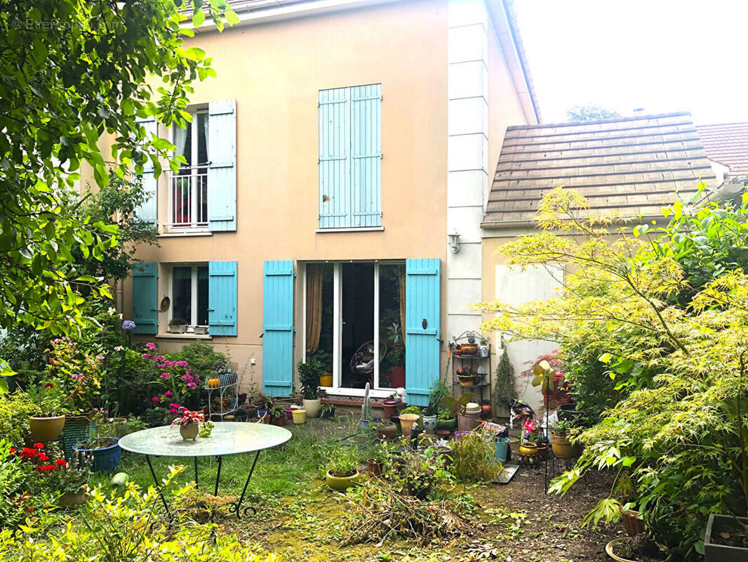 Maison à SARCELLES