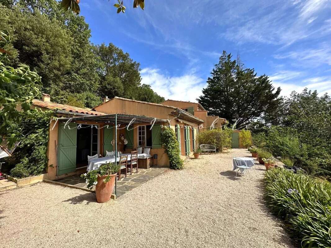 Maison à LA GARDE-FREINET
