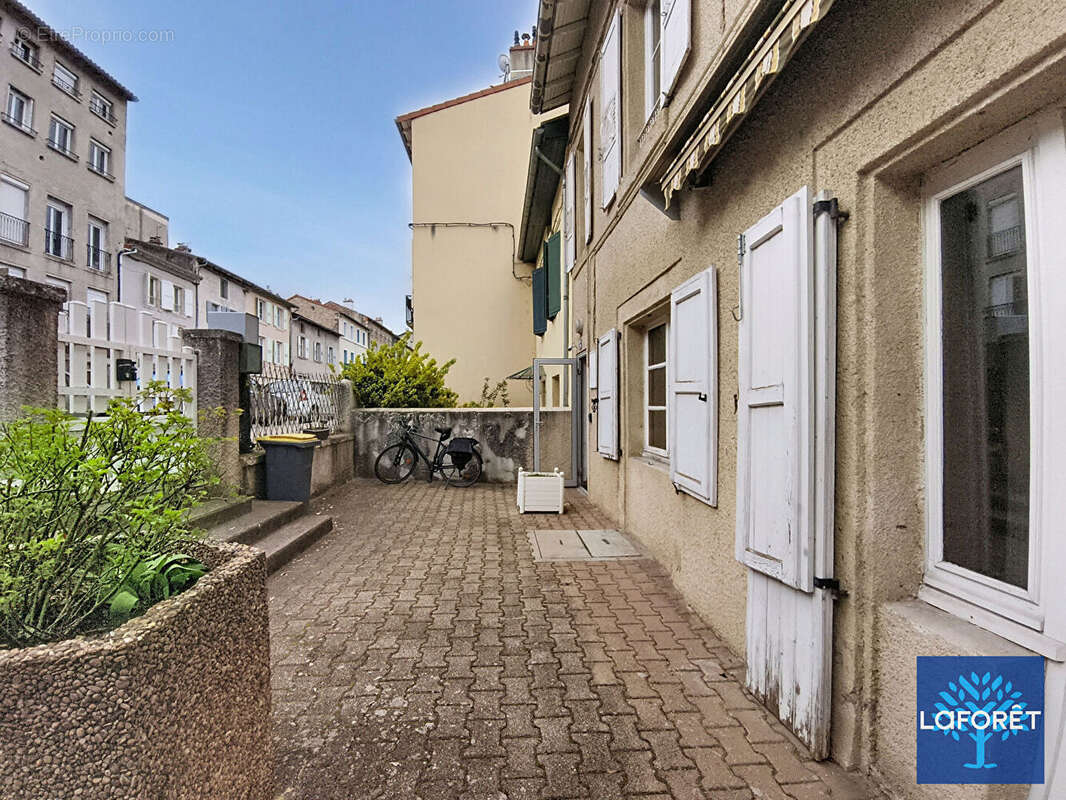 Maison à ESPALY-SAINT-MARCEL